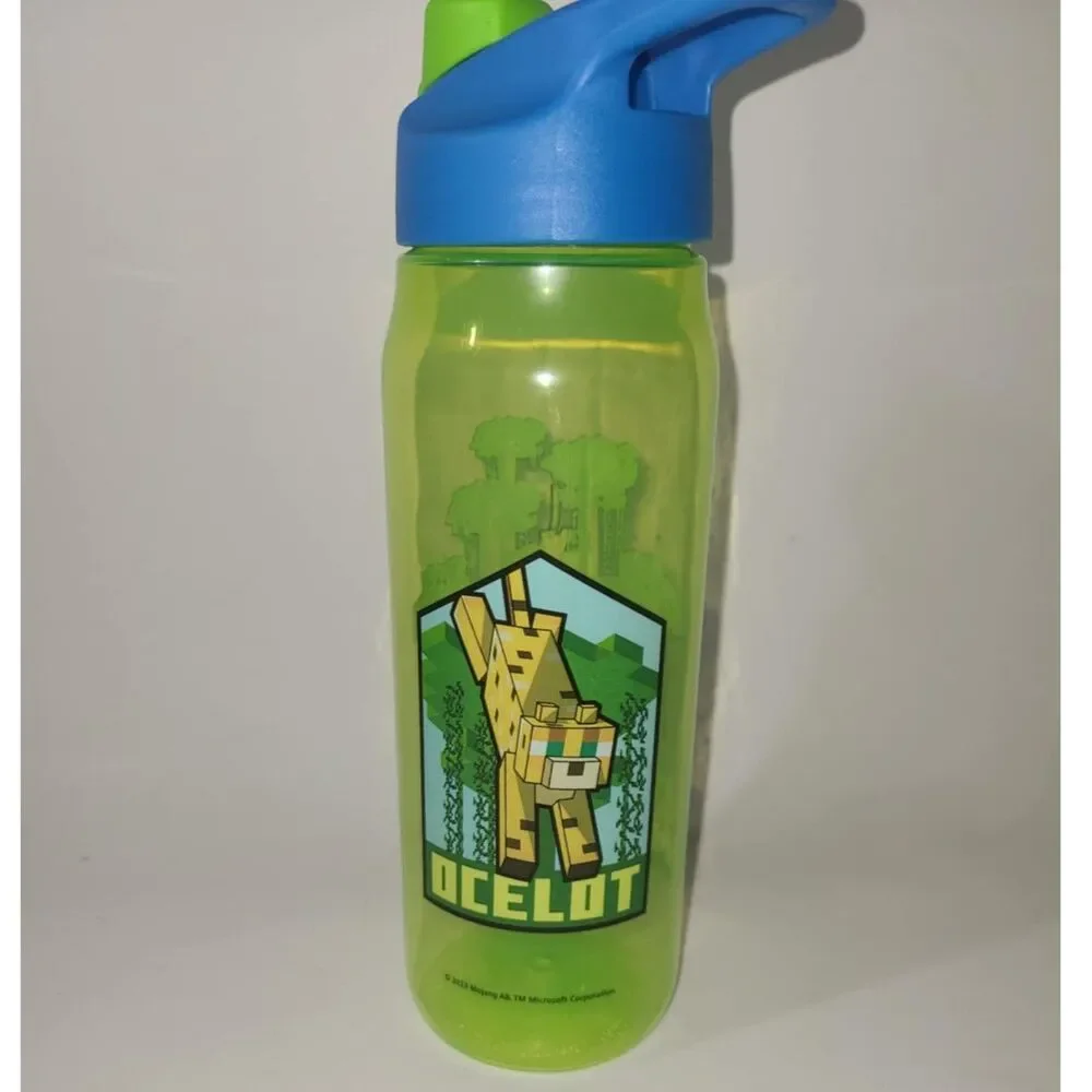 Zak! Minecraft 16oz green water bottle new Minecraft water bottle